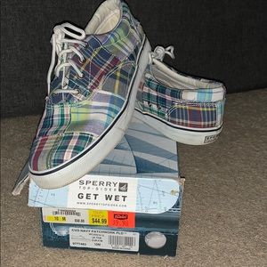 Sperry Top-sider women’s shoe. Plaid